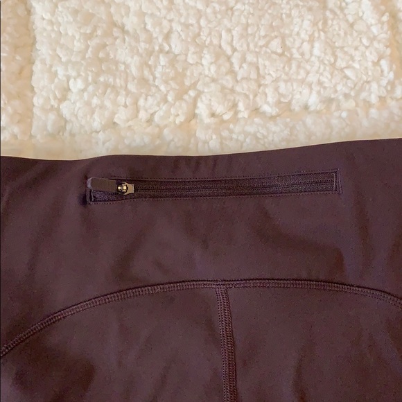 Lululemon running crops size 6 - Picture 6 of 7